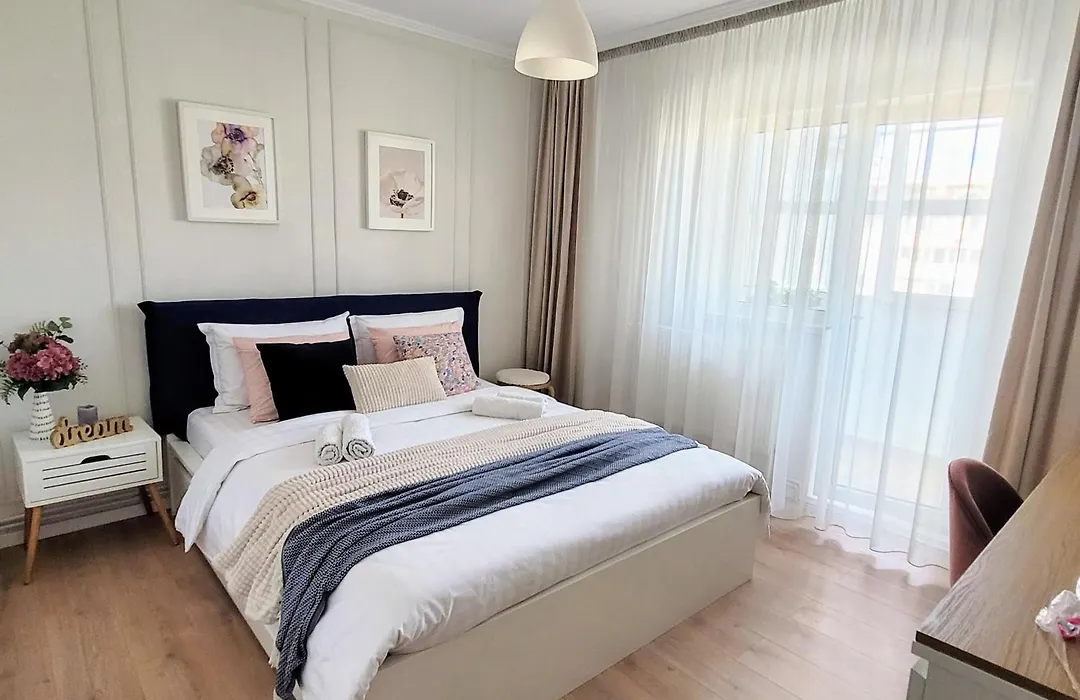 Cozy City Retreat, Obor Market & Metro-1